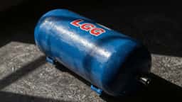 India's LPG Crisis: 10kg Cylinders Proposed Amidst Iran War Supply Shock