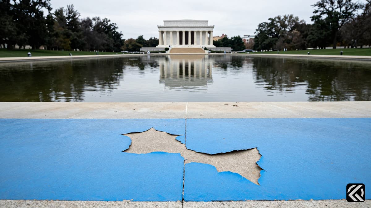 Davey Hearn Faces Charges Over Reflecting Pool Paint
